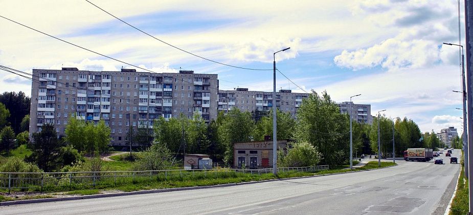 Мэрия: в жилые дома и социальные учреждения началась подача горячей воды