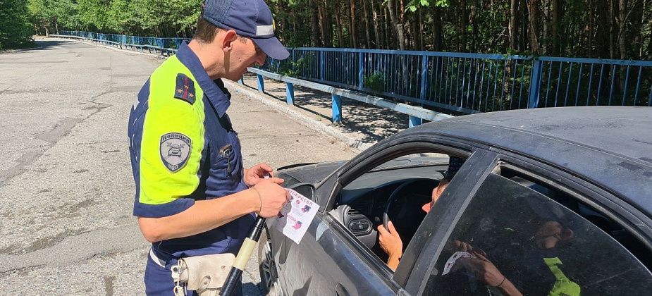 Сотрудники ГАИ выявили нарушителя, неправильно перевозившего ребенка