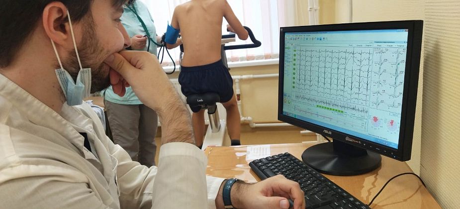 В Краснотурьинске проблемы с сердечной деятельностью у детей начали выявлять на «велосипеде»