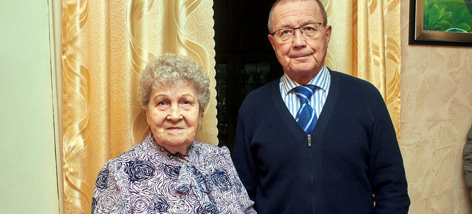 «Очень рада, что нас не забывают». «Квартал» подарил детям войны продуктовые наборы