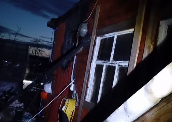 Огонь уничтожил еще один садовый домик
