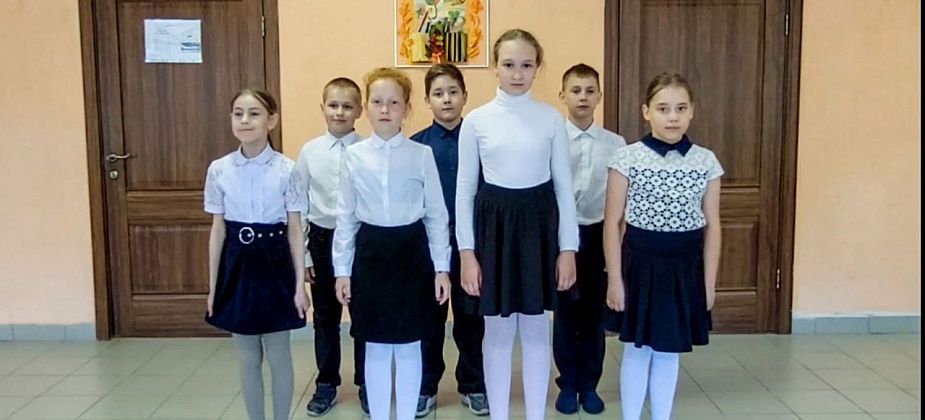 В «Мостах любви» приняли участие больше ста школьников 