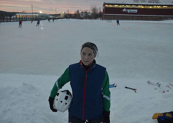 Девочка в шлеме. София Глушкова стала чемпионом первенства страны по... хоккею с мячом