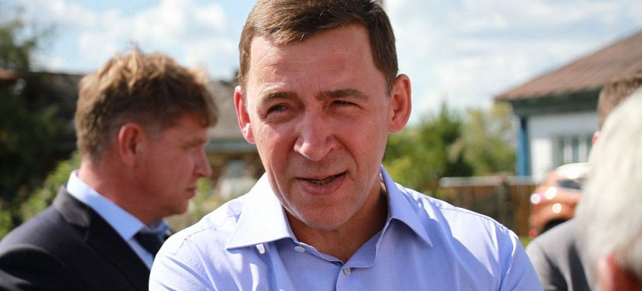 «Нужно начать с себя». Губернатор обязал чиновников вакцинироваться от COVID-19. Под угрозой отстранения