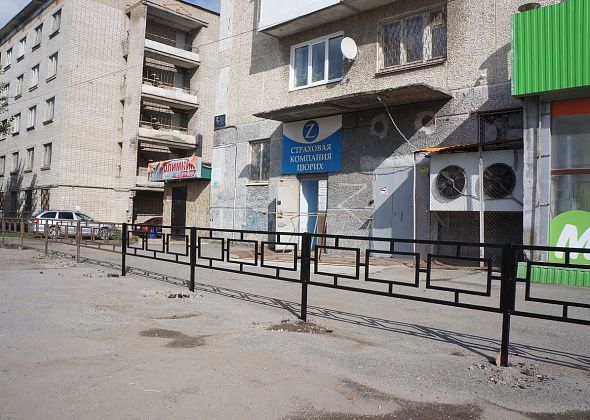 Кто и зачем нагородил заборов в городах севера области?