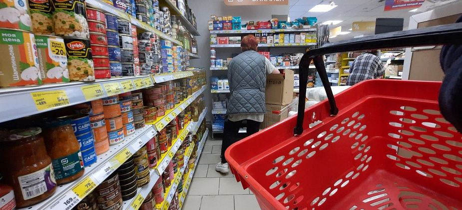 Горожанин побил продавца, который застал его за кражей коктейля