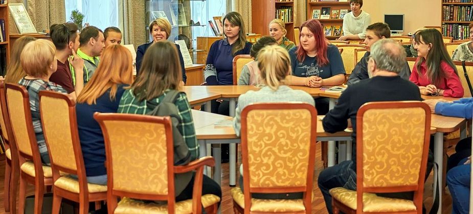 Молодым поэтам рассказали, как издавать книги