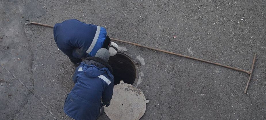 «Ау, мэр, где вода!» Проблемы с горячей водой могут быть из-за кадрового голода у коммунальщиков   