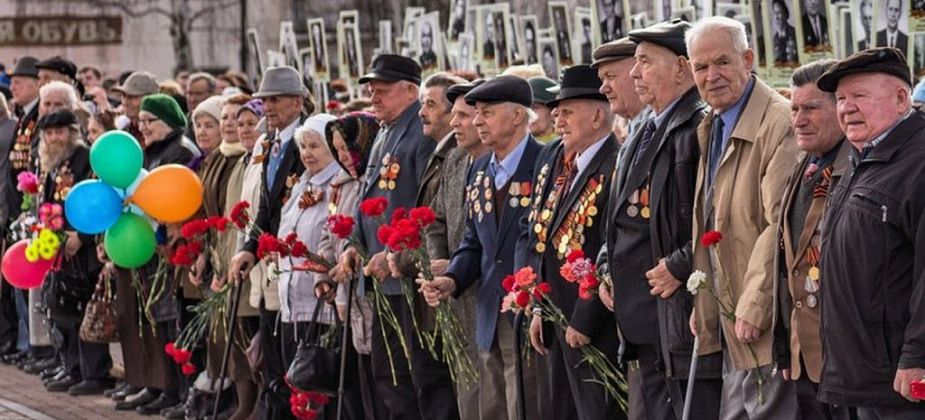 Металлурги поддерживают ветеранов материально 