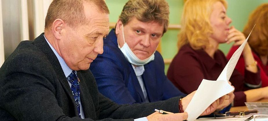В гордуме обсуждают бюджет, отчет мэра и спортивный сезон «Маяка»