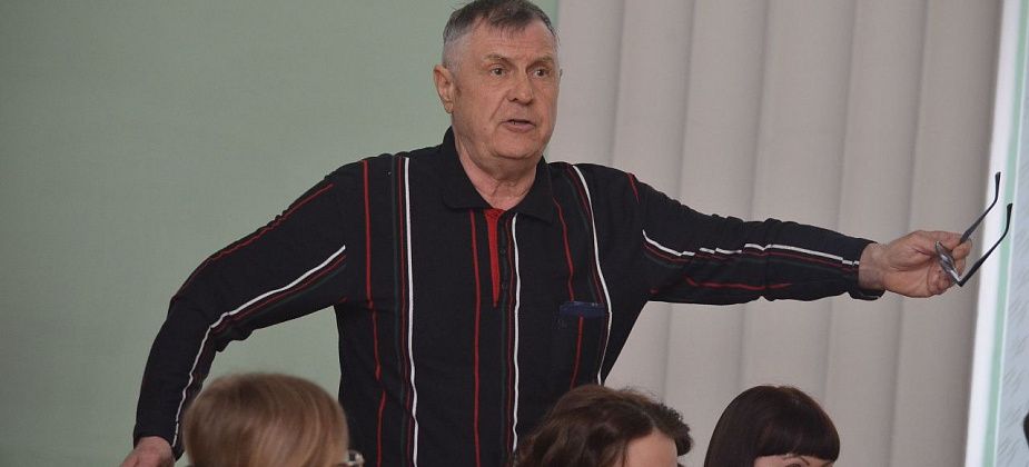 «Дом сгорел, кобыла сдохла, а в остальном все хорошо». Мэр отчитался о работе за прошлый год, но были и недовольные