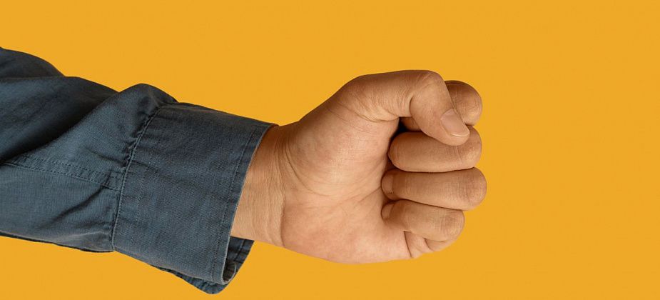 Наказали мужчину, который избил бывшую