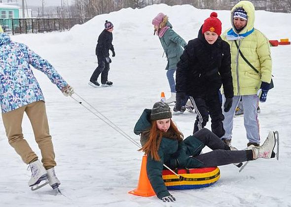 В Краснотурьинске прошло большое спортивное мероприятие конькобежцев "Лед надежды нашей"