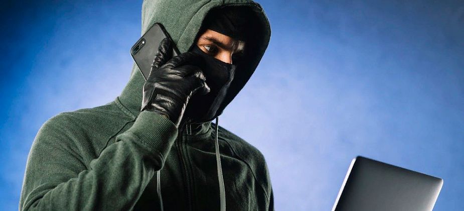 Мужчина, искавший «ночную бабочку», лишился всех сбережений. Ему позвонил «Адам Большой»