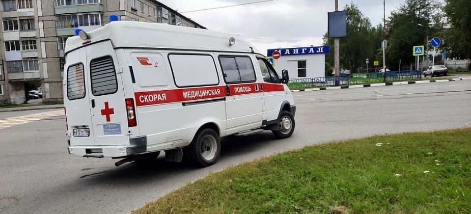 Подросток умер после падения с многоэтажки