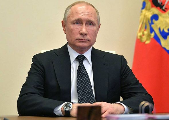 Путин подписал закон о дистанционном голосовании по интернету и почте