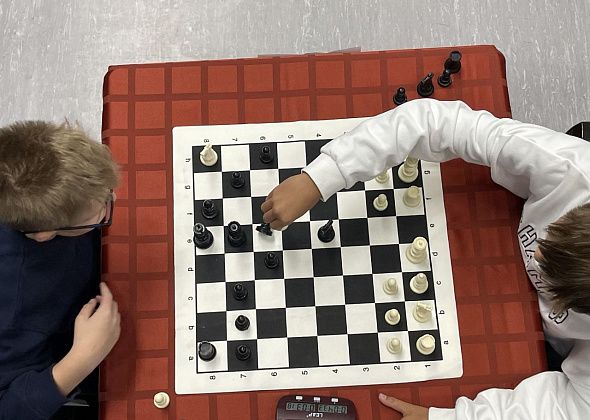 Карпинцы встретились с краснотурьинцами на шахматном рапид-марафоне