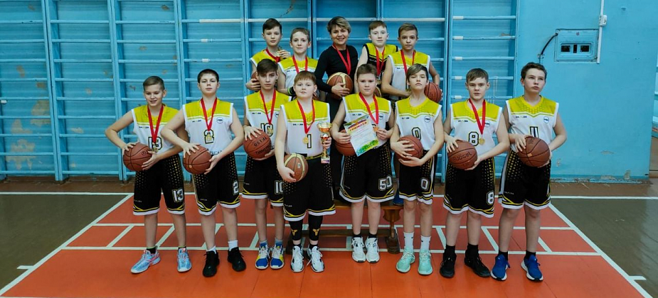 Баскетболисты выиграли турнир в Тагиле. На победу вдохновил воспитанник краснотурьинского баскетбола