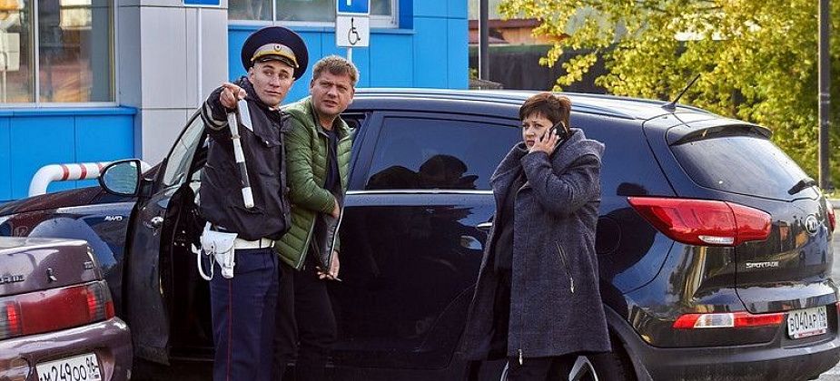 Сотрудники ГИБДД Серова и Краснотурьинска со спецсигналами сопроводили роженицу в роддом