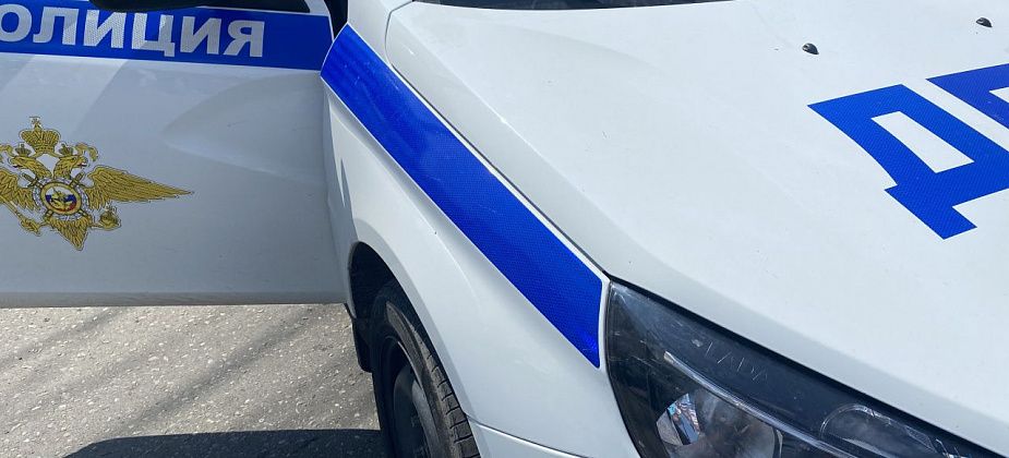 Оштрафовали буйного пассажира иномарки 