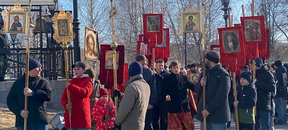 После трехлетнего перерыва православные отметили Пасху крестным ходом