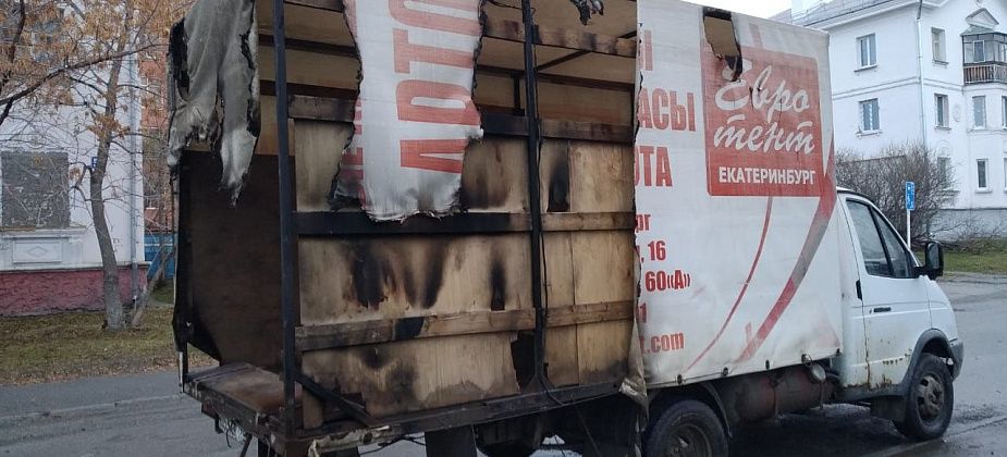 Поджигали несколько раз: грузовик на улице Микова пострадал от действий преступников