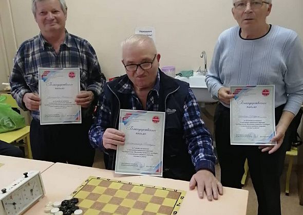Шахматный клуб «Уралец» отметил месячник пожилого человека играми 