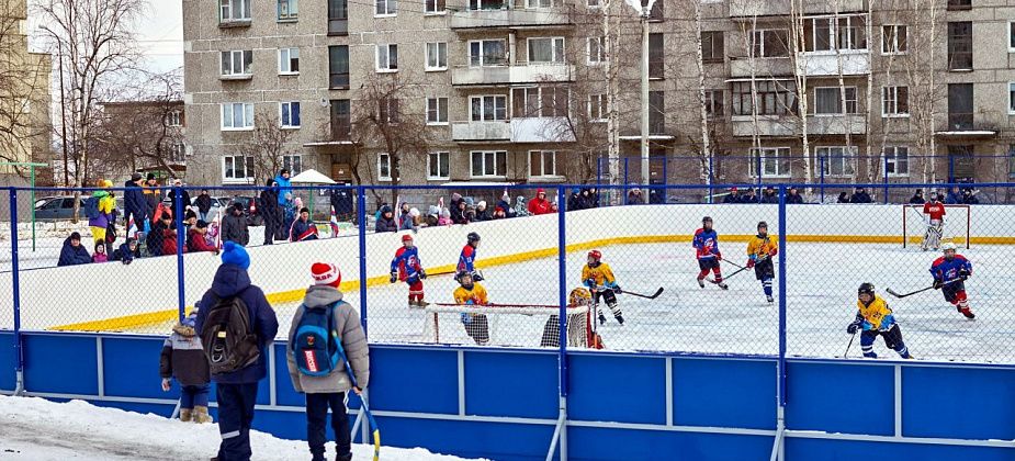 Когда будут заливать дворовые корты?