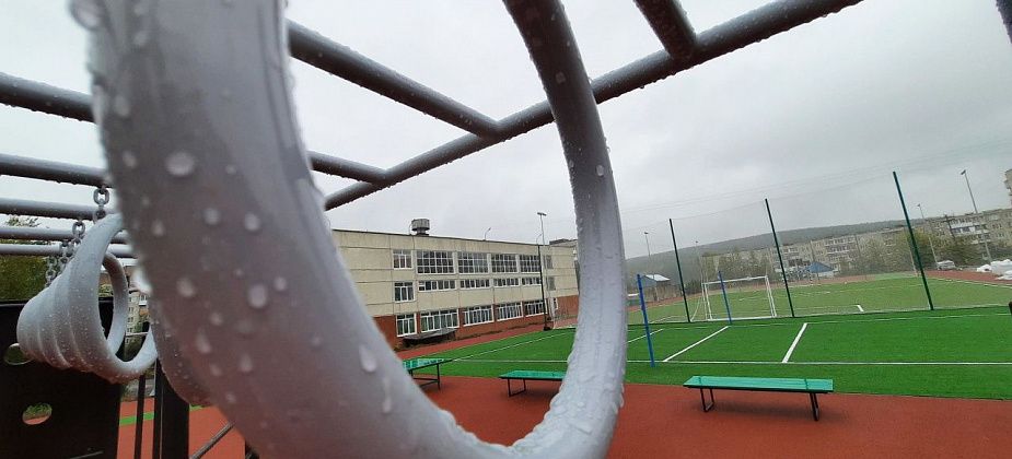 Школьники выявили сильнейших в силовом многоборье на перекладине