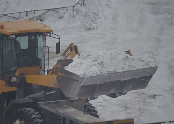 Такого снегопада не было лет десять. Ночью на улицы города выведут коммунальную технику