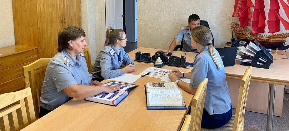 В колонию пришли служить молодые сотрудницы