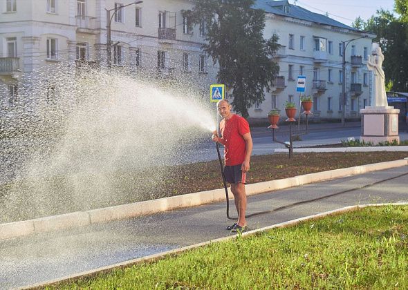 Предприятия должны дважды в жаркий день поливать асфальт. В Краснотурьинске приняли новые правила благоустройства 