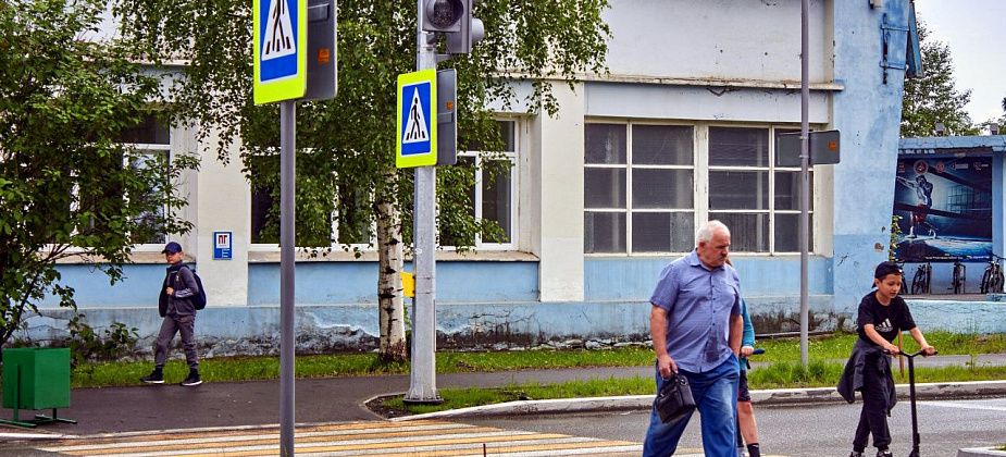 Горожане вынуждены переходить дорогу на улице Чкалова по сигналу соседних светофоров