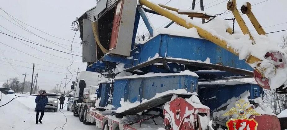 В Краснотурьинске грузовик оборвал провода, обесточив 15 домов