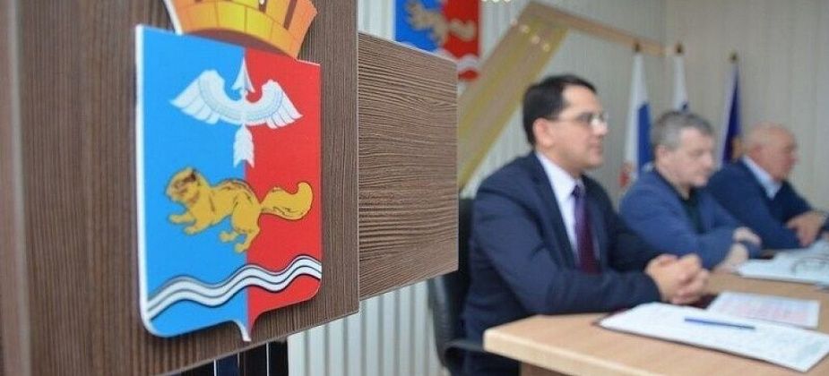 Депутаты обсудят работу полиции, льготные проездные и субботники