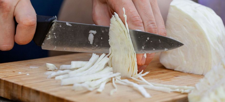 Пятничный рецепт: готовим запеканку с капустой, грибами и курицей