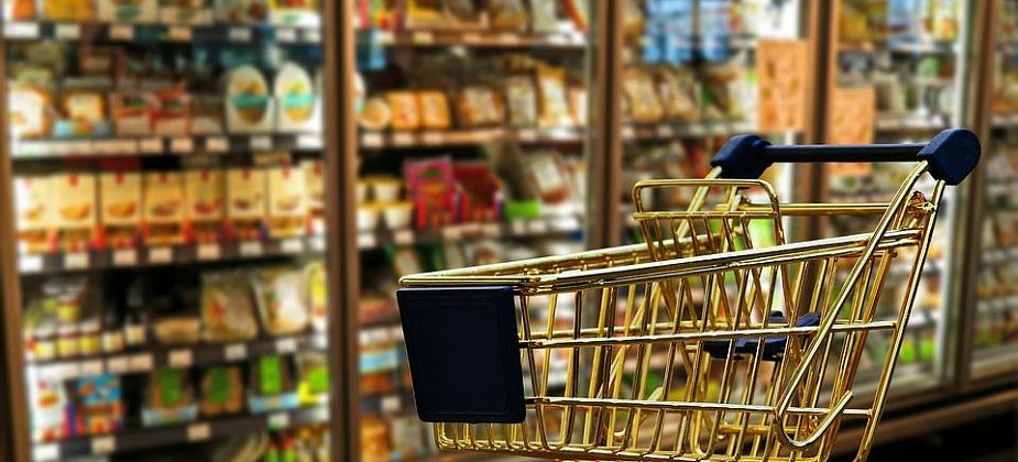 Четыре продавца из Краснотурьинска продали алкоголь несовершеннолетним. Им грозит штраф до 30 000 рублей на брата
