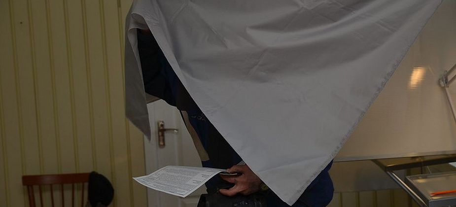 Для допвыборов в ЗакСо не время, а голосование за поправки - президент назначил