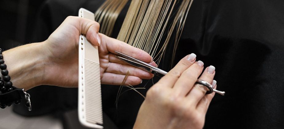 Ваши права при посещении парикмахерской: краткий гид для потребителя