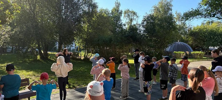 В «Восходе» прошла зарядка со стражем порядка 