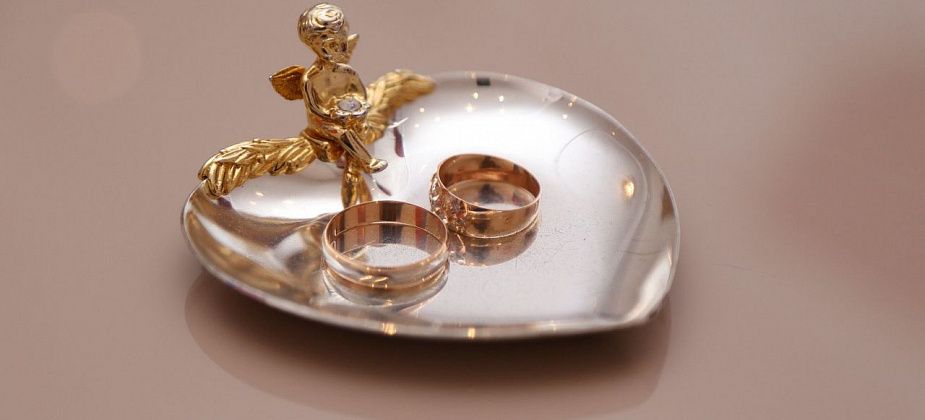 Девять пар из Краснотурьинска наградят за полувековые браки