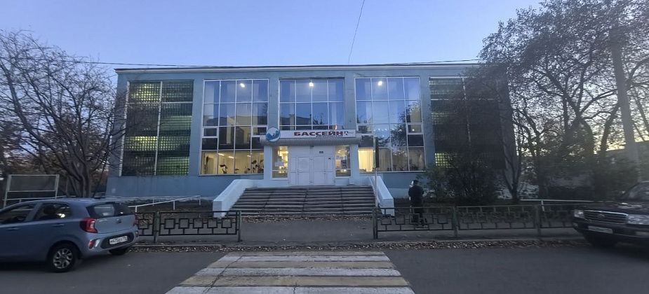 Юные пловцы из четырех городов собрались на соревнования в бассейне «Богословский»