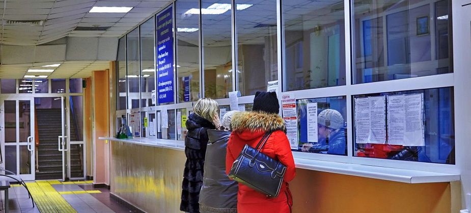 Власти рассказали, как попасть на прием в поликлинику. Читатель: «вчера еле дозвонился»
