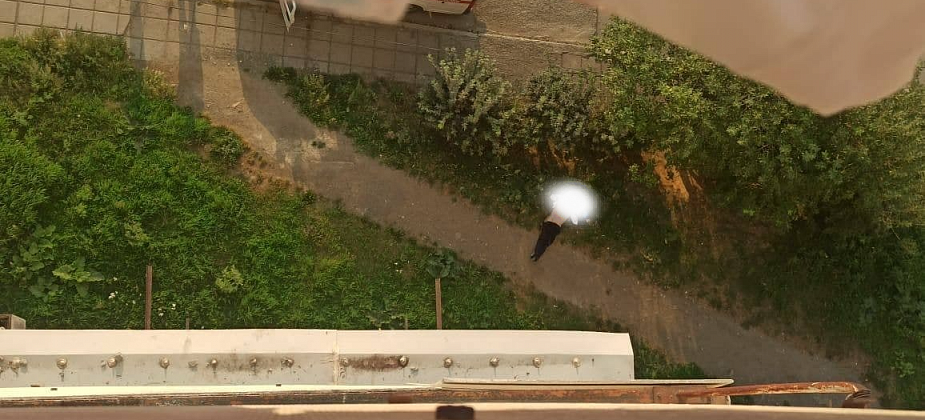 В Краснотурьинске с 9 этажа выпал мужчина