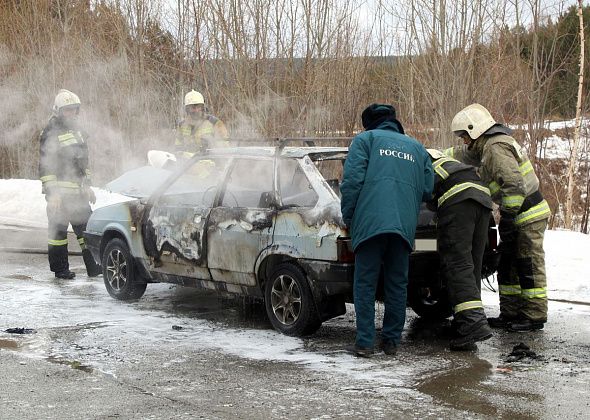 В Заречном районе сгорела машина 