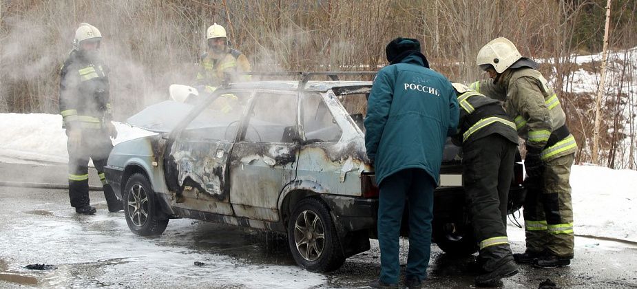 В Заречном районе сгорела машина 