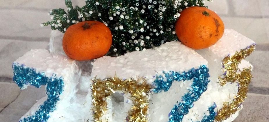 ИК-16 провела конкурс самодельных елок