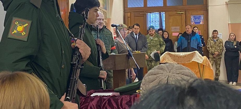 На Рудничном простились с Ренатом Танаткановым, погибшим в ходе спецоперации 