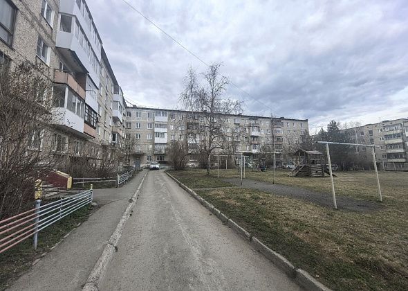 «Мы заперты в ловушке». Жители дома в Краснотурьинске бьют тревогу