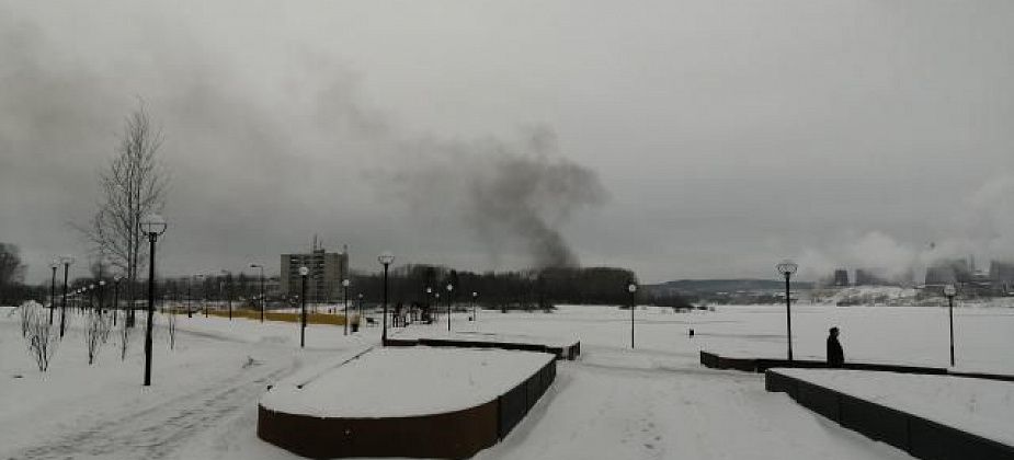 Горожане обеспокоены дымом в Заречном районе. Рассказываем, что горит